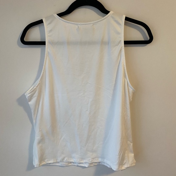 Soft White Tanktop - Picture 2 of 4